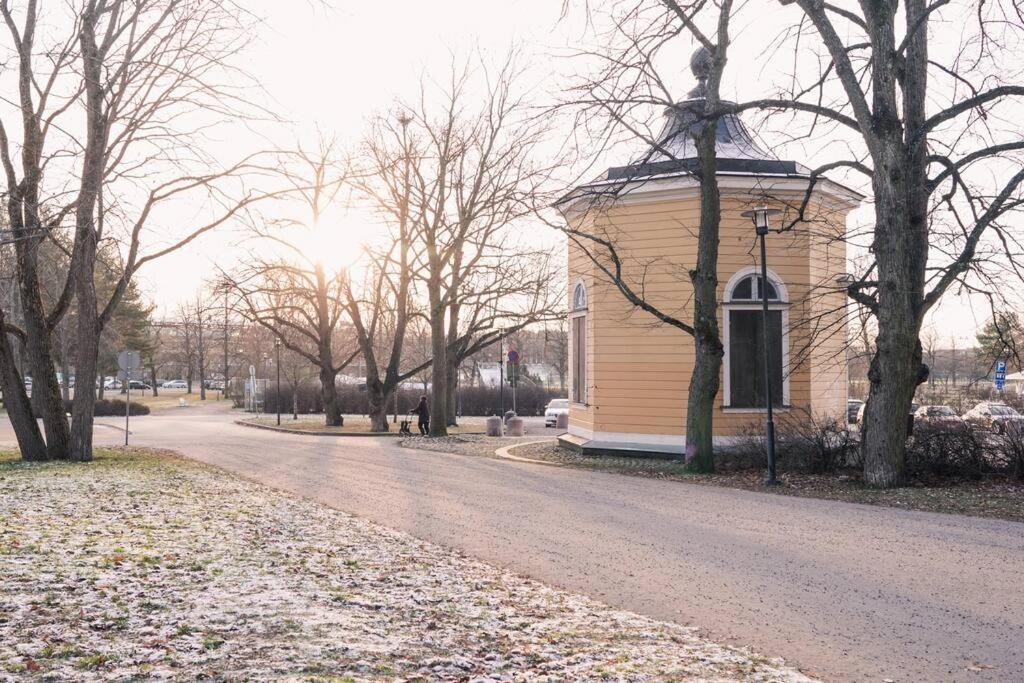 Wonderful Studio Apartment Турку Экстерьер фото